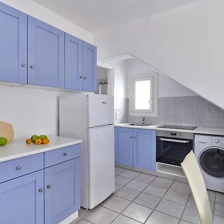 Ilios Home, Walking Distance From Logaras Sandy Beach, Paros Апартаменты