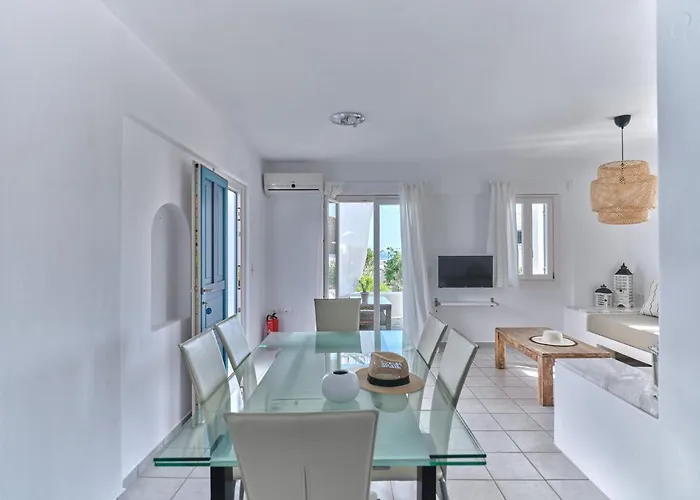 Ilios Home, Walking Distance From Logaras Sandy Beach, Paros Appartement