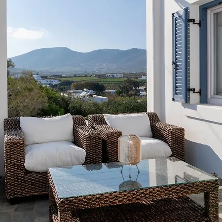 Ilios Home, Walking Distance From Logaras Sandy Beach, Paros Apartment