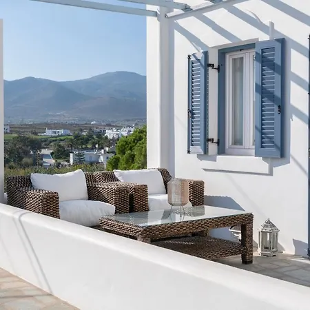Ilios Home, Walking Distance From Logaras Sandy Beach, Paros アパート ピソ ・リバディ
