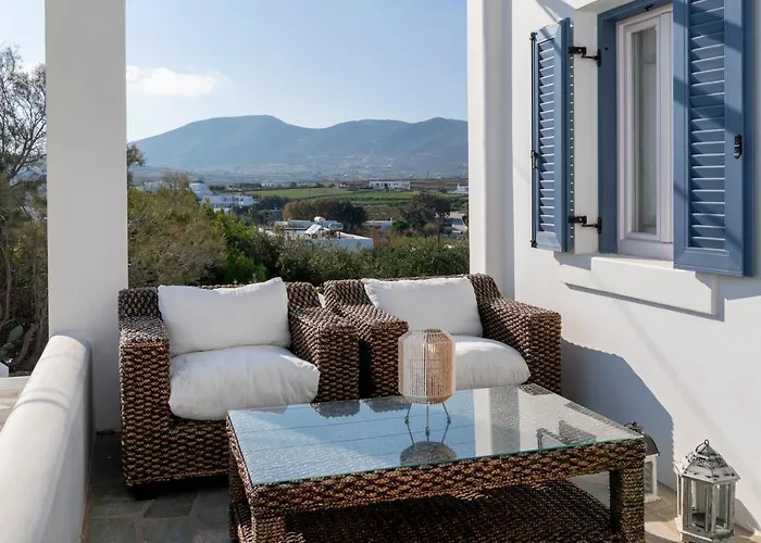Ilios Home, Walking Distance From Logaras Sandy Beach, Paros アパート